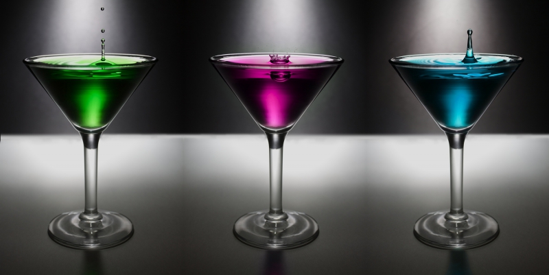 boite-nuit-GREOLIERES-min_water-drop-glass-bar-celebration-green-832603-pxhere.com